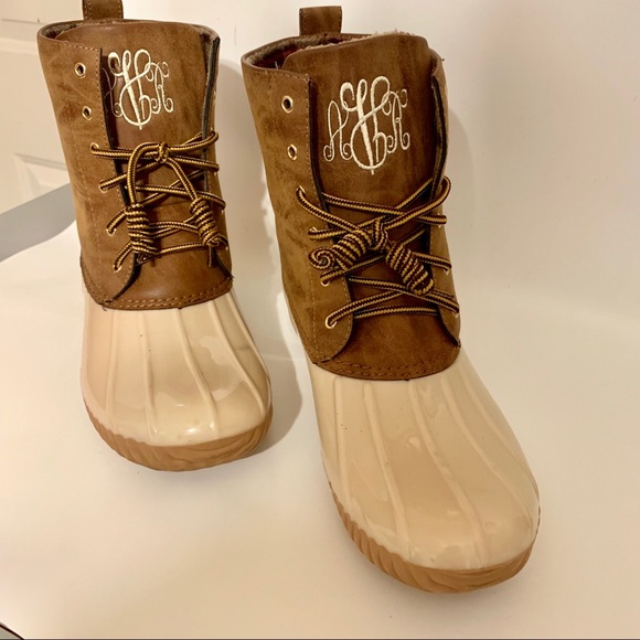 moon boots sort